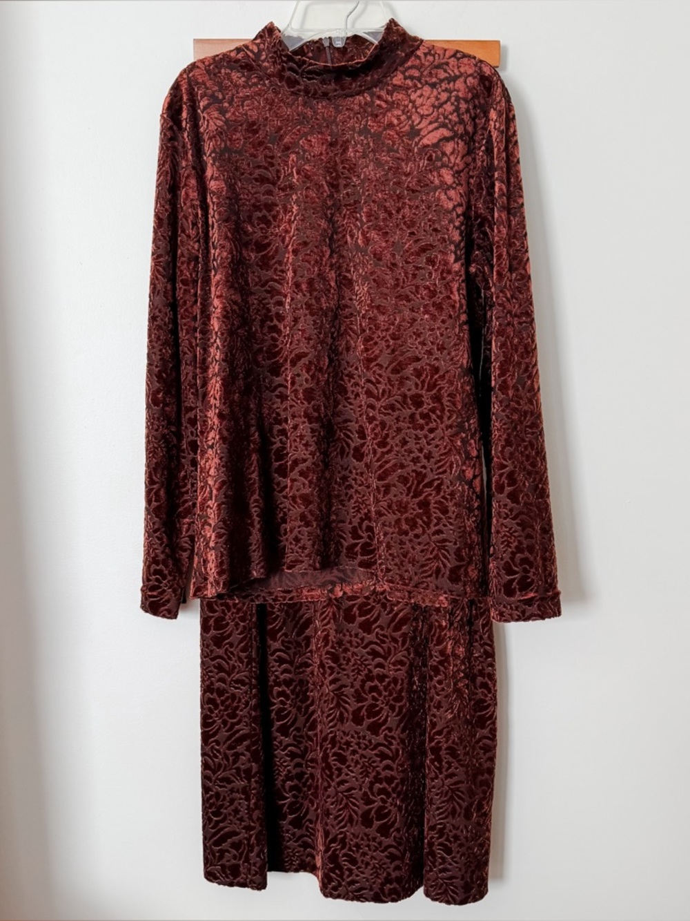 Women’s Vintage Velvet Jacquard Floral Print Mock Neck Top and Skirt Set